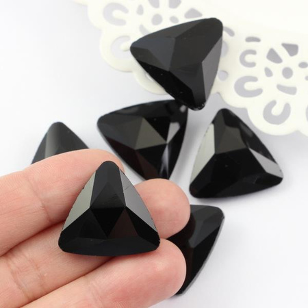 Kaboszon szklany trójkąt fasetowany jet 23mm