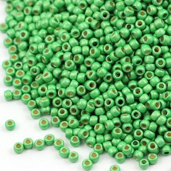 Toho Round 8/0 Permafinish - Matte Galvanized Green Apple [10g]