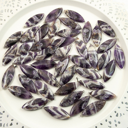 Zawieszka ametyst chevron wrzeciono 50x20mm