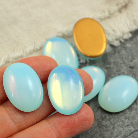 Kaboszon szklany Milky Aquamarine - Gold Matte Foiled owal 25x18mm