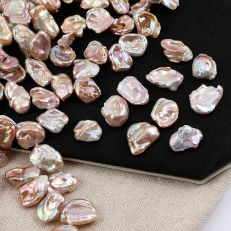 Perła słodkowodna keshi różowa nieregularne płatki 10-20mm
