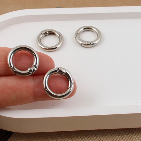 Zapięcie metalowe brelokowe srebrne typu ring 20mm