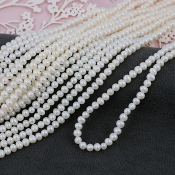 Perła słodkowodna biała oponka 4x3mm [sznur 37cm]