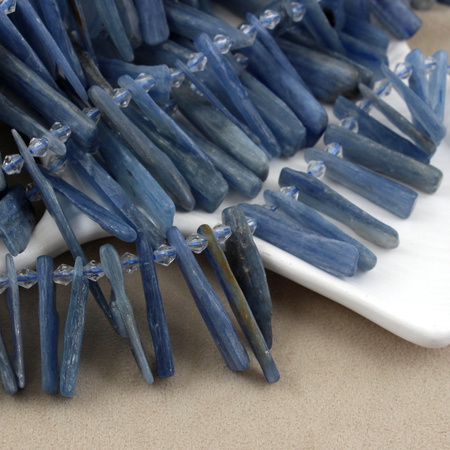 Kyanit nieregularne zawieszki 30-55mm