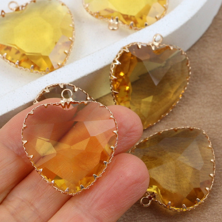 Zawieszka w złotej oprawie serce żółte 30x28mm