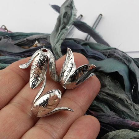 Czapeczka ozdobna tulipan srebrny 18mm