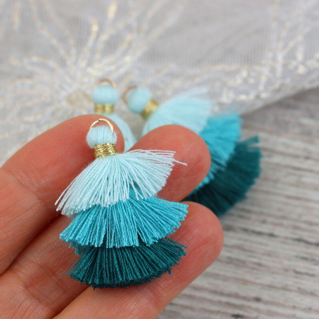 Chwost potrójny z ogniwem turkusowy mix 30x20mm