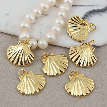 Zawieszka muszla mosiądz złocony 20mm