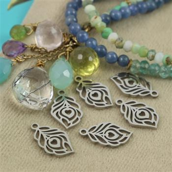 Zawieszka pawie pióro stal szlachetna 18x11mm