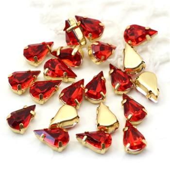 Kaboszon w oprawie łezka fasetowana czerwona 13x8mm