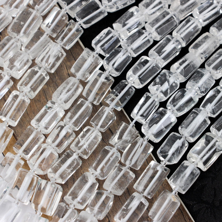 Kryształ górski nieregularny wałek 15x10mm