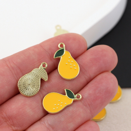 Zawieszka złota emaliowana gruszka 21x12mm