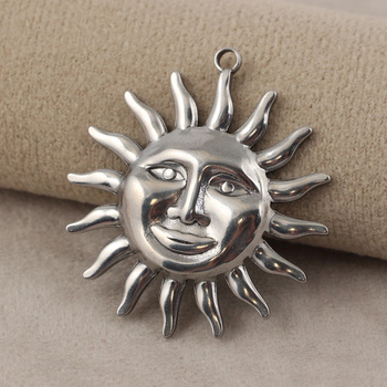 Zawieszka słońce stal szlachetna 40x37mm