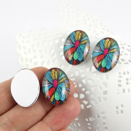 Kaboszon szklany z grafiką owal 25x18mm