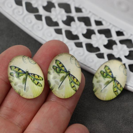 Kaboszon szklany z grafiką ważki owal 25x18mm