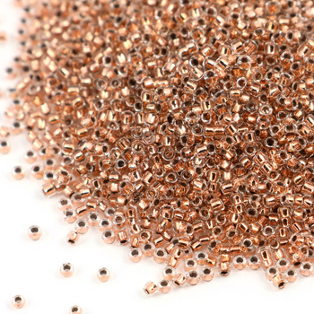 Toho Round 15/0 Silver-Lined Topaz [5g]