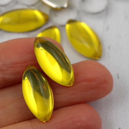 Kaboszon szklany Lemon - Silver Foiled wrzeciono 20x10mm