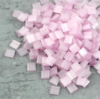 Miyuki Tila Beads 5x5x1,9mm Silk Pale Rose [30szt]