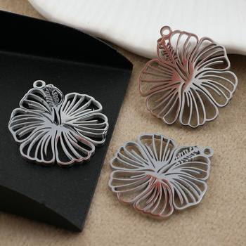 Zawieszka kwiat hibiskusa stal szlachetna 23mm