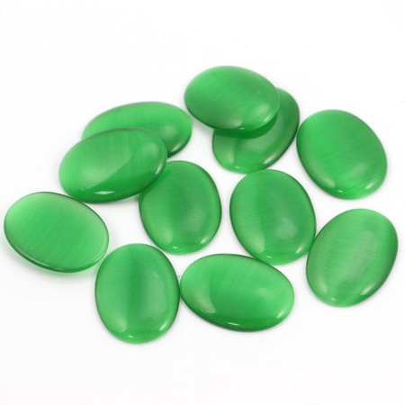 Kaboszon kocie oko owal zielony 25x18mm