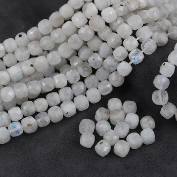 Kamień księżycowy kostka fasetowana 6mm