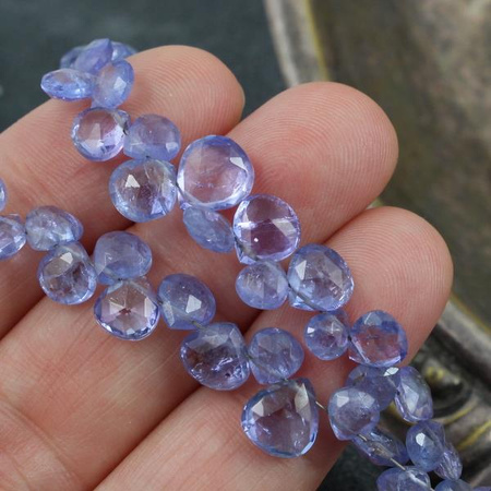 Tanzanit łezka fasetowana 6mm