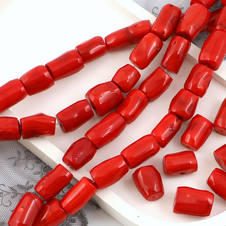Koral czerwony nieregularny wałek 18x12mm