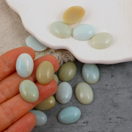 Kaboszon amazonit owal 18x13mm