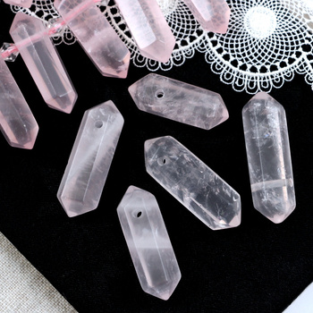 Kwarc różowy zawieszka grot 30x10mm