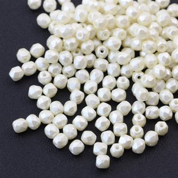 Fire Polish 3mm Alabaster Pastel Lt. Cream [40szt]