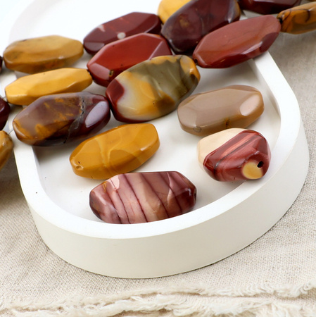 Mokait nieregularny owal 30x20mm