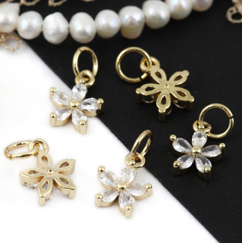 Zawieszka metalowa mosiądz złocony kwiat z cyrkoniami 10mm