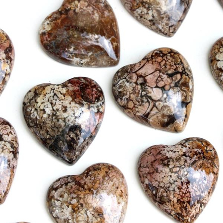 Kaboszon jaspis serce 32x30x8mm losowy wybór