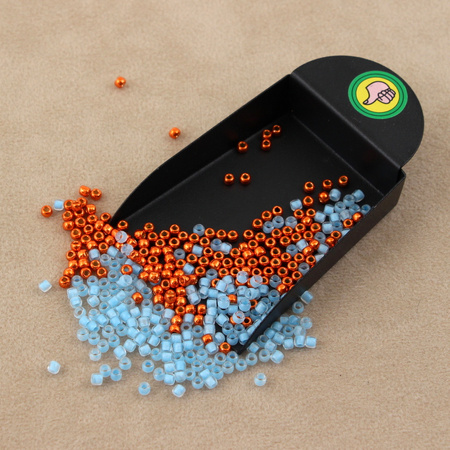 Szufelka do koralików i drobnych elementów czarna z kołnierzem 6x5cm +uchwyt