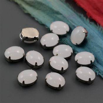 Kaboszon w oprawie owal opal 10x8mm