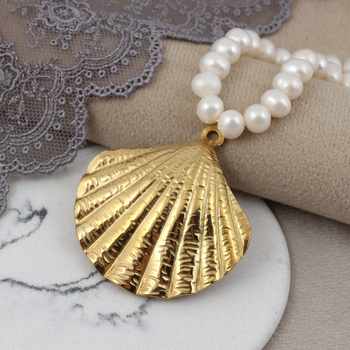 Zawieszka muszla stal szlachetna pozłacana 48x45mm