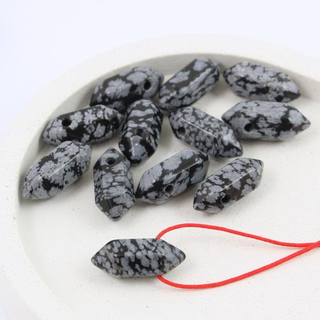 Obsydian śniezny zawieszka grot 20x9mm