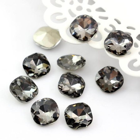 Kaboszon szklany kwadrat faset black diamond 12x12mm