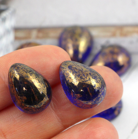 Kaboszon szklany Sapphire - Luster - Opaque Topaz/Pink łezka 18x13mm