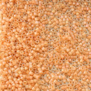 Miyuki Delica 11/0 Lined Flesh AB [5g]