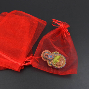 Woreczek z organzy czerwony 18x13cm