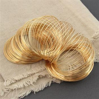 Drut pamięciowy na bransoletki złoty stalowy 0,8mm/6cm [20 żeberek]