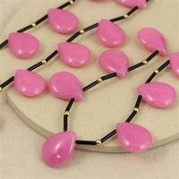 Jadeit łezka różowa 20x15mm