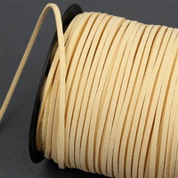 Rzemień zamszowy płaski kremowy 3x1mm [1metr]