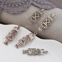 Zawieszka żołnierzyk dziadek do orzechów stal szlachetna 22x7,5mm