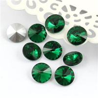 Kaboszon szklany moneta stożkowa zielona 12mm