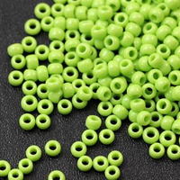 Toho Round 8/0 Opaque Sour Apple [10g]