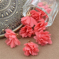 Ozdobny mini kwiatek w ażurowej tulejce koralowy 13mm