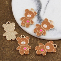 Zawieszka złota emaliowana brązowy miś z sercem 20x13mm