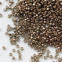 Toho Round 15/0 Gold Lustered Montana Blue [5g]